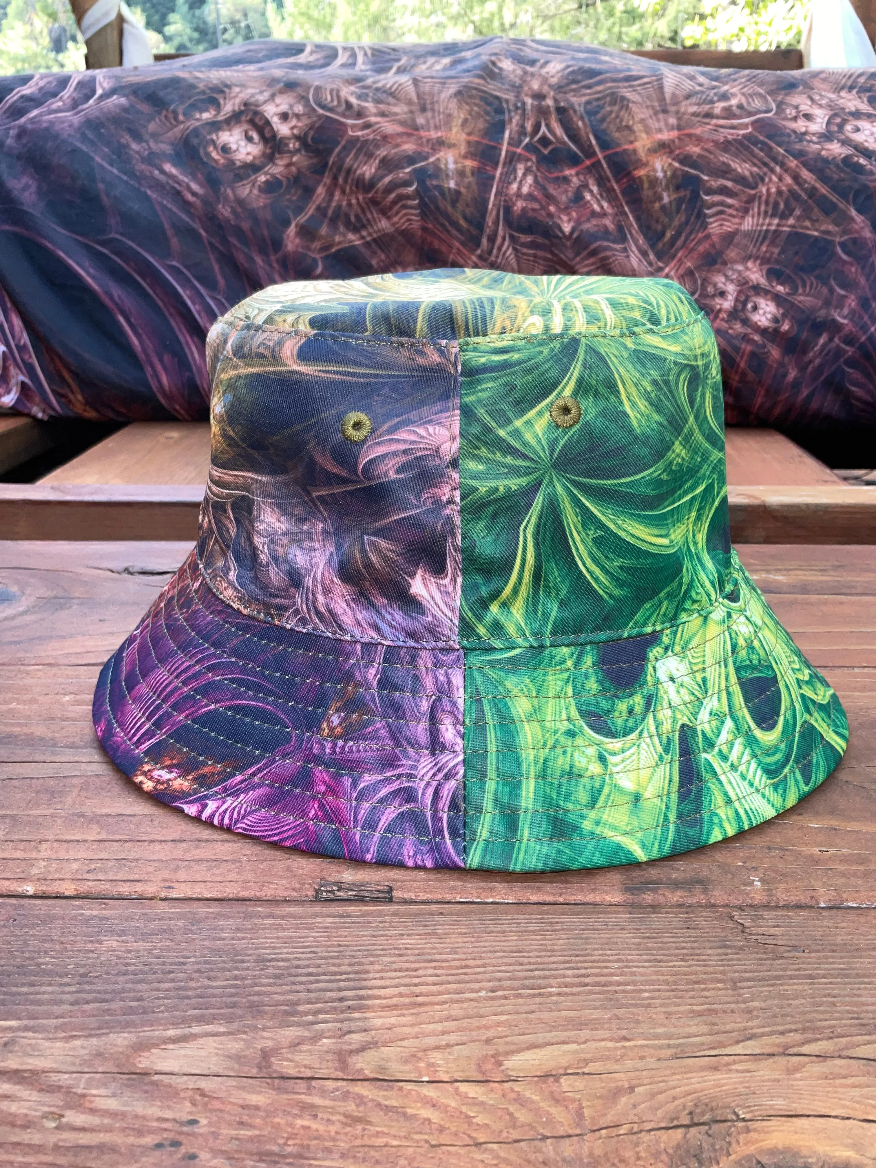 SPECTRAL EVIDENCE/DRAGON'S LAIR REVERSIBLE BUCKET HAT