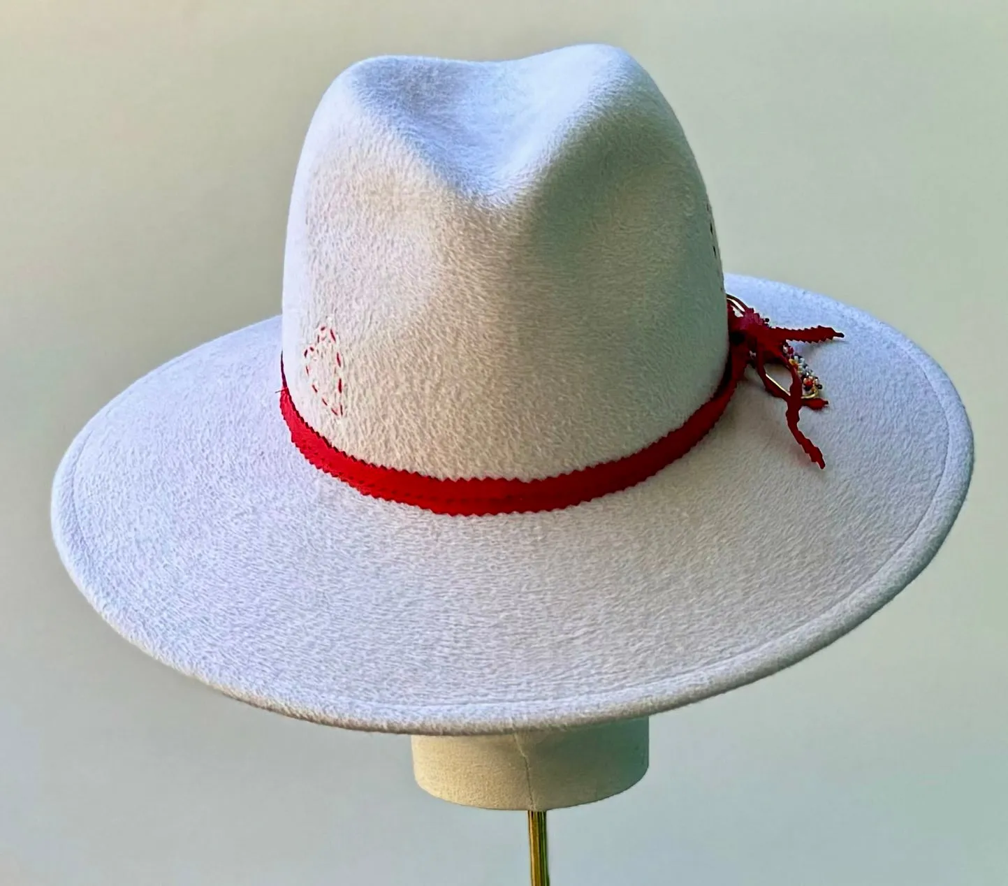The Sweet Fedora in Bone